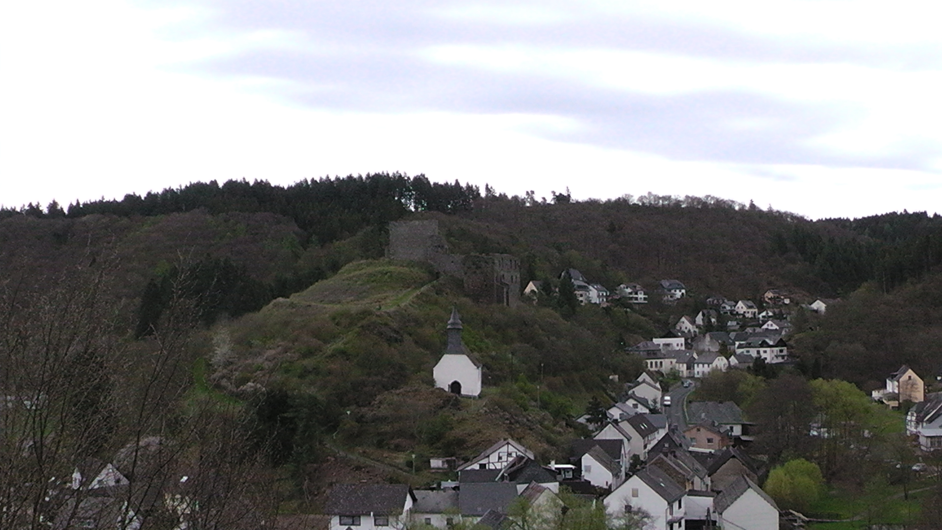 101-blick-auf-die-ruine-virneburg