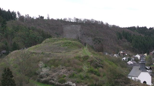 96-blick-auf-die-ruine-virneburg